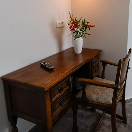 Brasserie Chaussee Ξενοδοχείο *