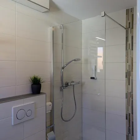 Brasserie Chaussee Hotel *