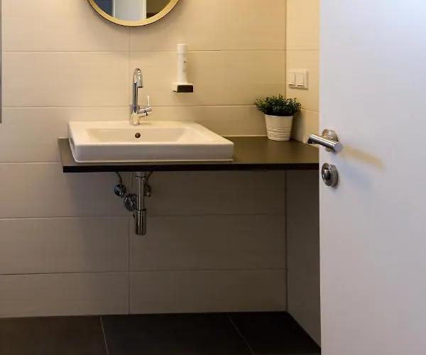 Brasserie Chaussee Hotel *